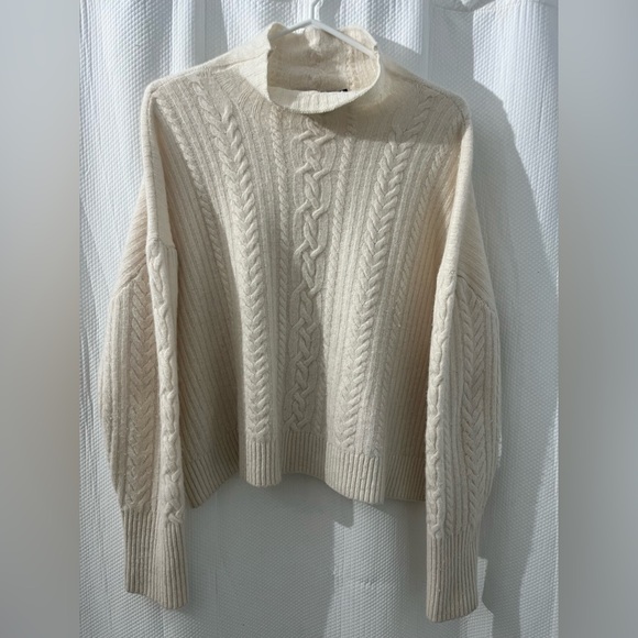 Ralph Lauren Sweaters - Ralph Lauren Cream Cable Knit Sweater